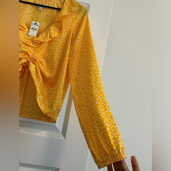 XS-Yellow Polka dot top -Express -NWT - Picture 3 of 6